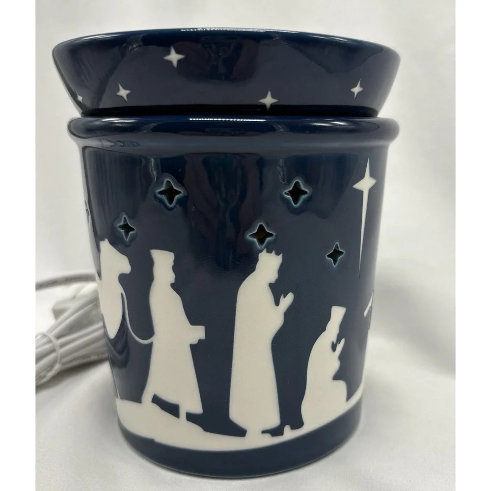 Scentsy Silent Night Holiday Collection FULL Size Wax Warmer Nativity Box